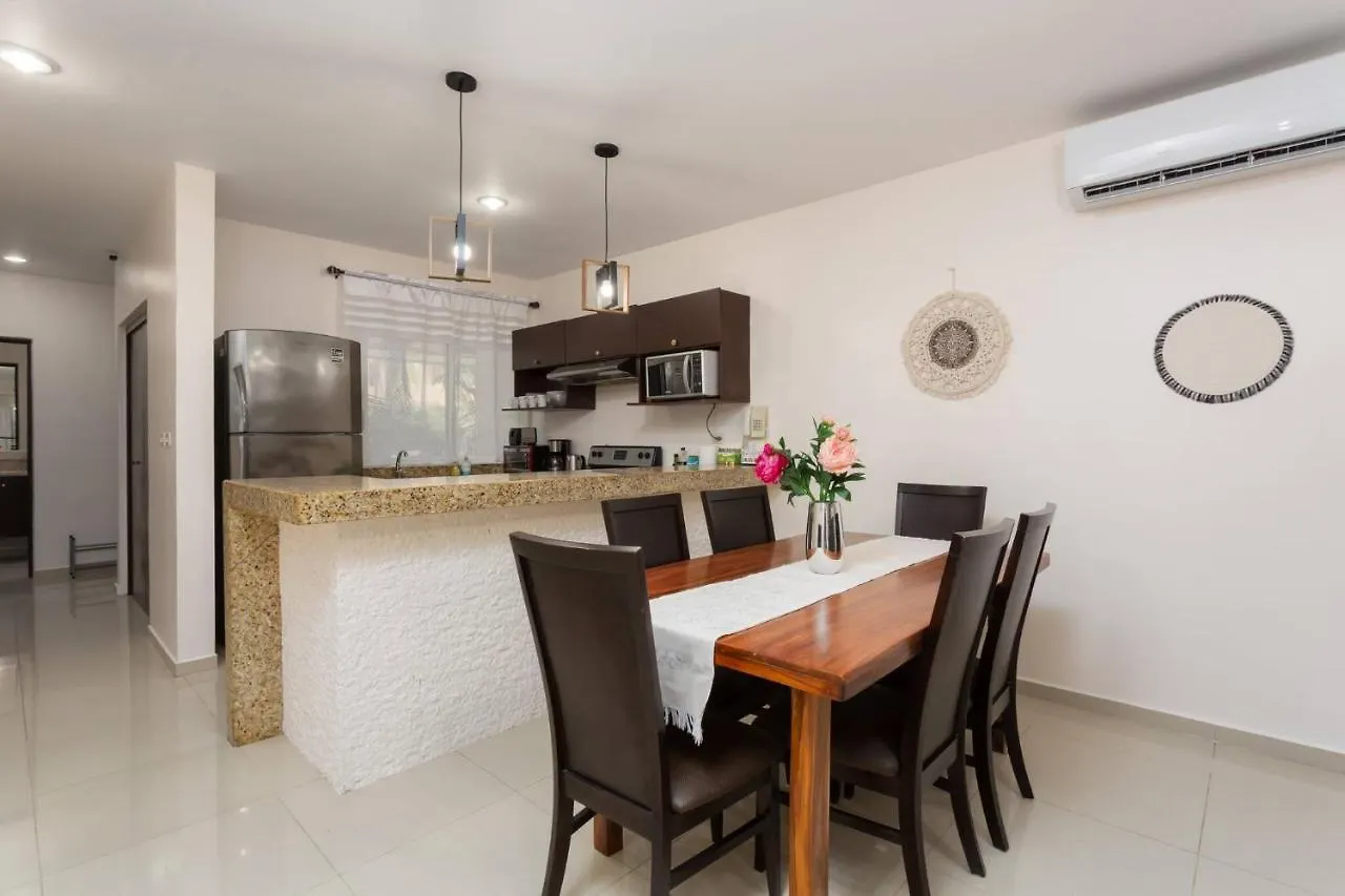 Daire Affordable 1 Bedroom Condo For Families - Near 5Th Playa del Carmen
