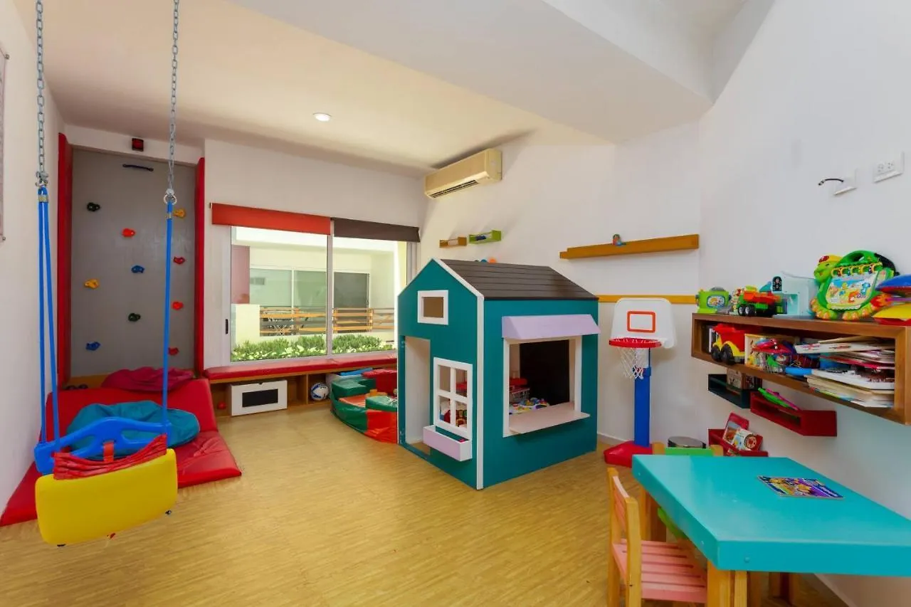 Affordable 1 Bedroom Condo For Families - Near 5Th Playa del Carmen 0*,