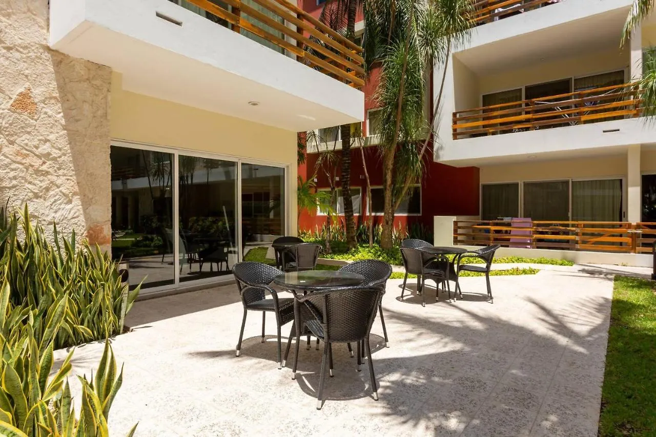 Affordable 1 Bedroom Condo For Families - Near 5Th Playa del Carmen Apartment