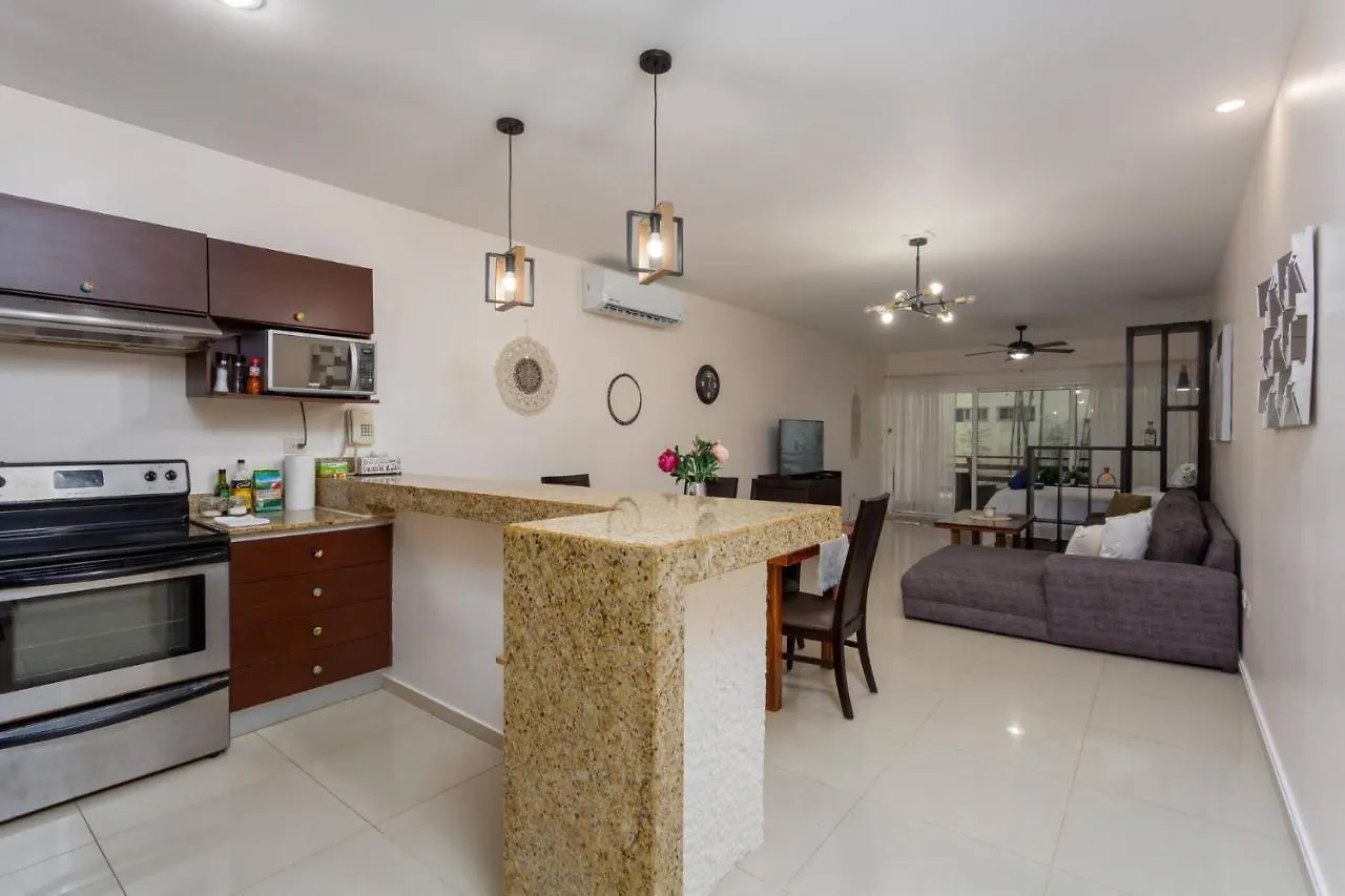 Affordable 1 Bedroom Condo For Families - Near 5Th Playa del Carmen Apartment